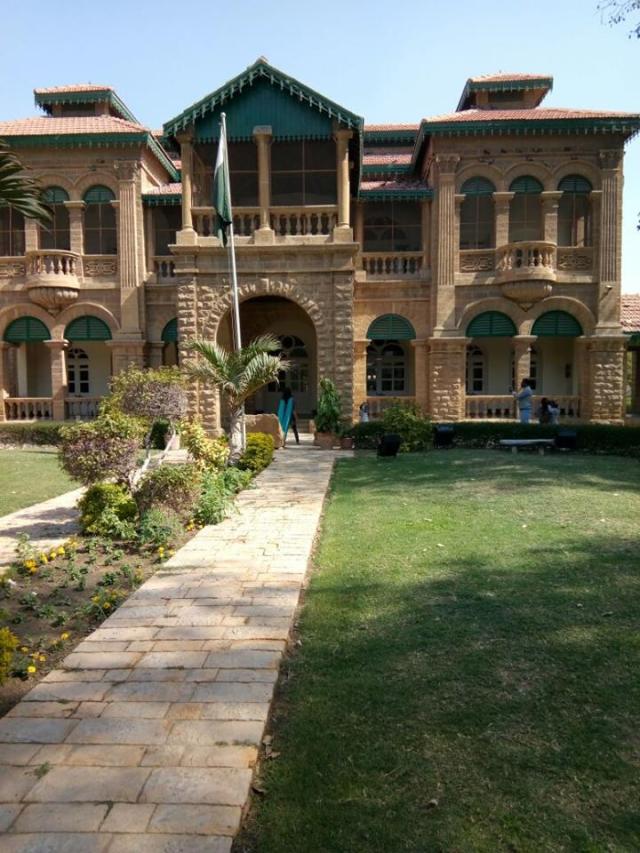 Quaid-e-Azam-house-main-view